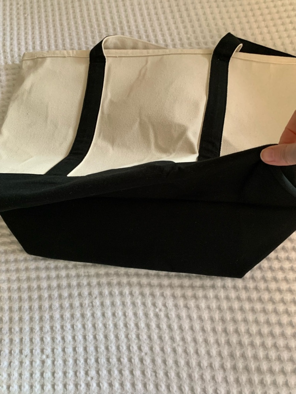 Vuori Mother’s Day Canvas Tote NWT - Picture 5 of 6